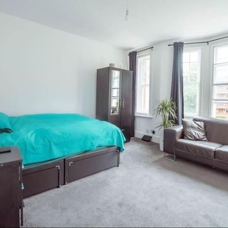 Great Flat Close To Edgware Road 런던 외부 사진