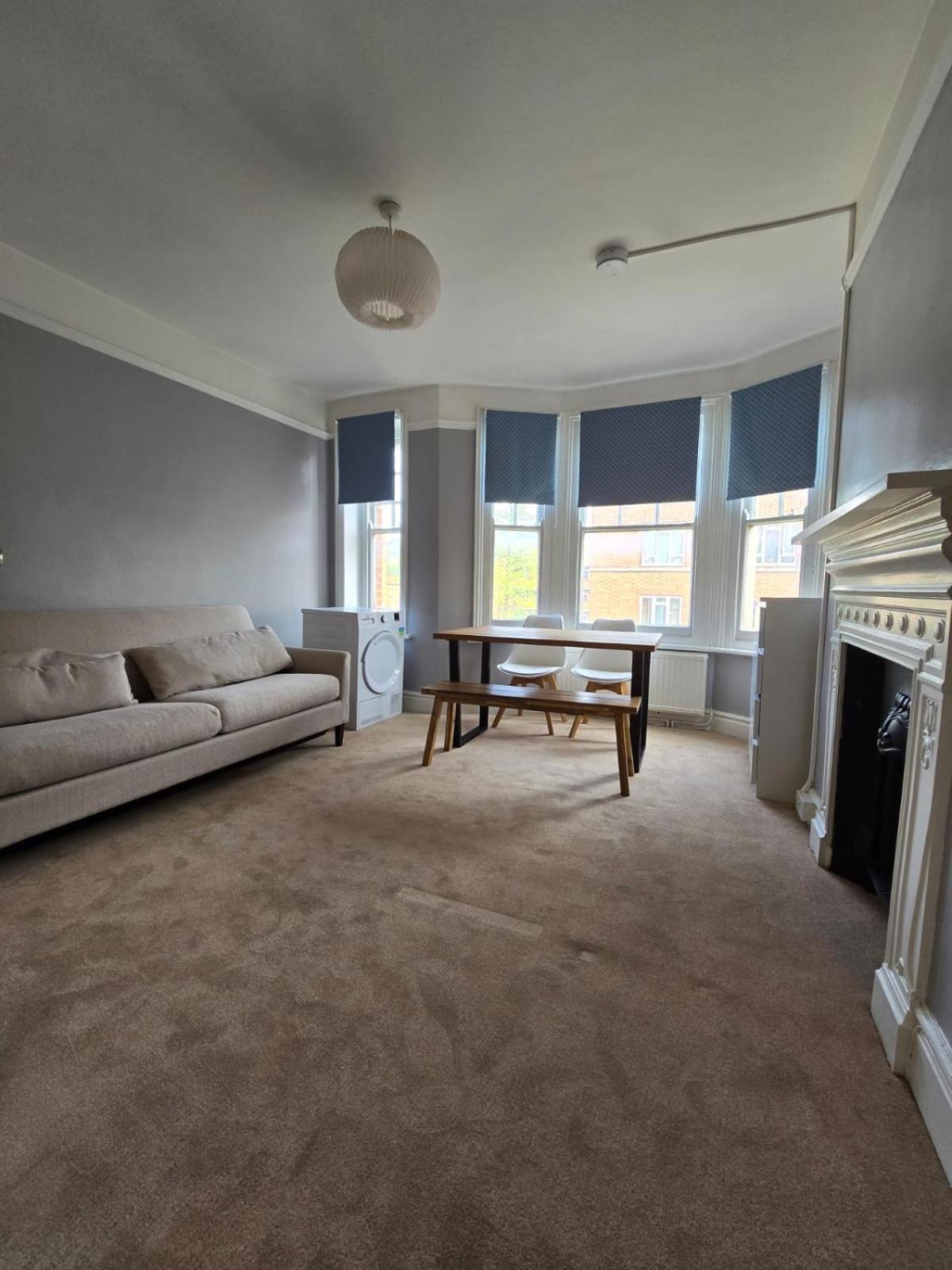 Great Flat Close To Edgware Road 런던 외부 사진