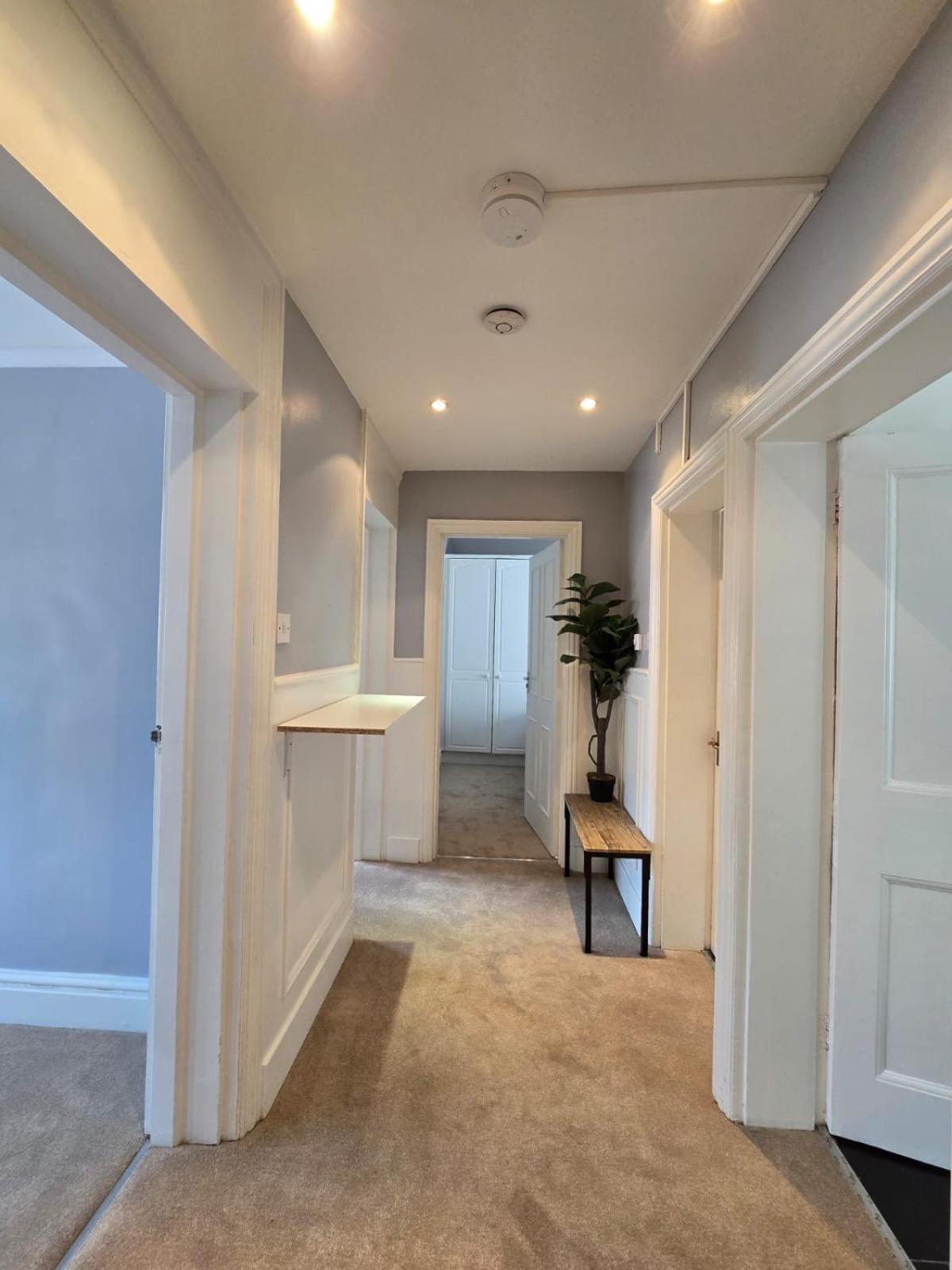 Great Flat Close To Edgware Road 런던 외부 사진